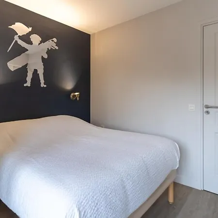 Apartment Beautiful Flat With Swimming Pool Tennis Court And Private Car Parking 64 *