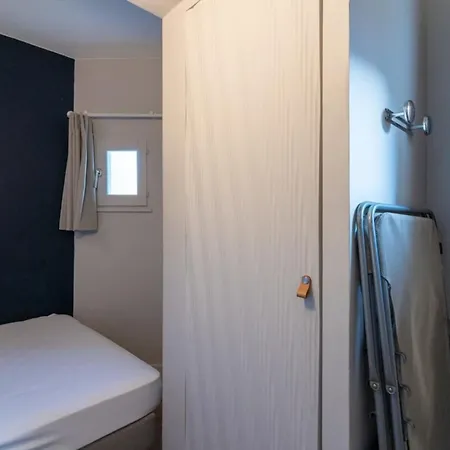 Apartment Beautiful Flat With Swimming Pool Tennis Court And Private Car Parking 64